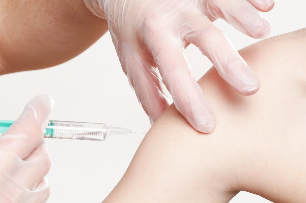 injecting needle